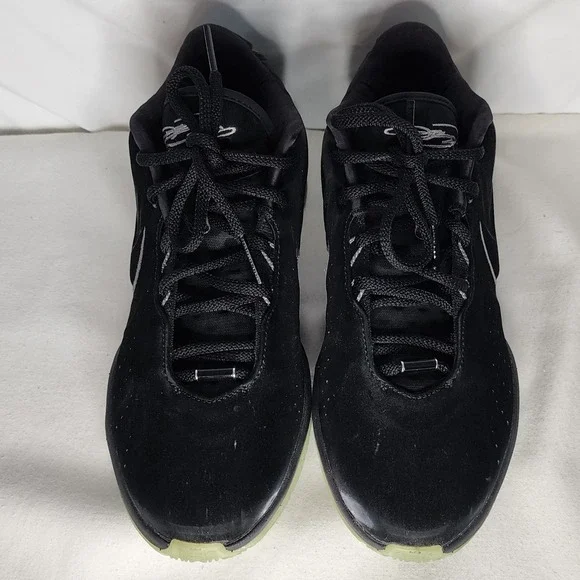 Nike Zoom Basketball Shoes Low Top Performance Black Sneakers Size 9 - Picture 2 of 8